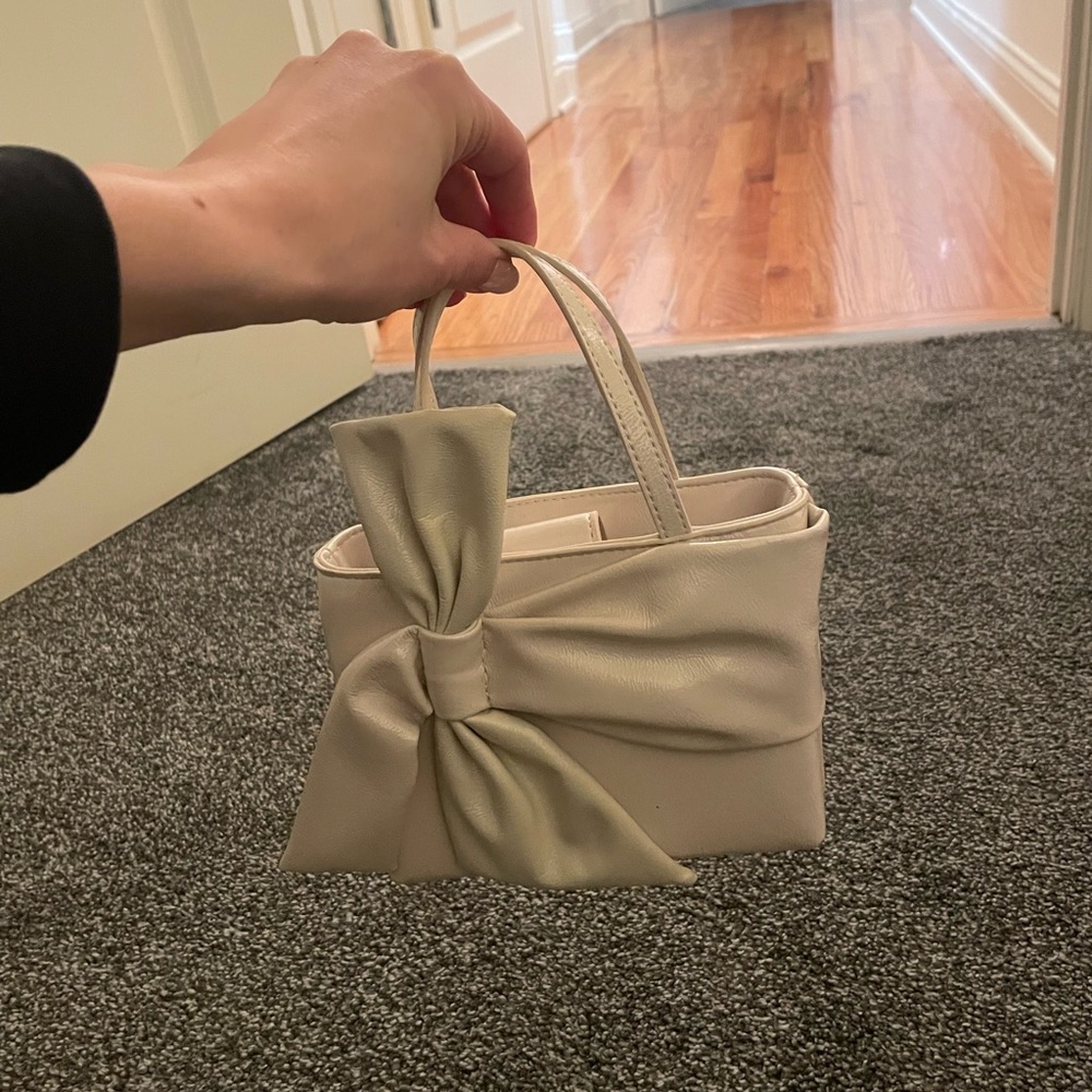 Women’s clutch